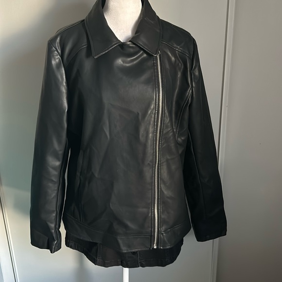 New a.n.a. New Concepts Women’s Vegan Leather Black Moto Jacket Biker Jacket - Picture 13 of 13